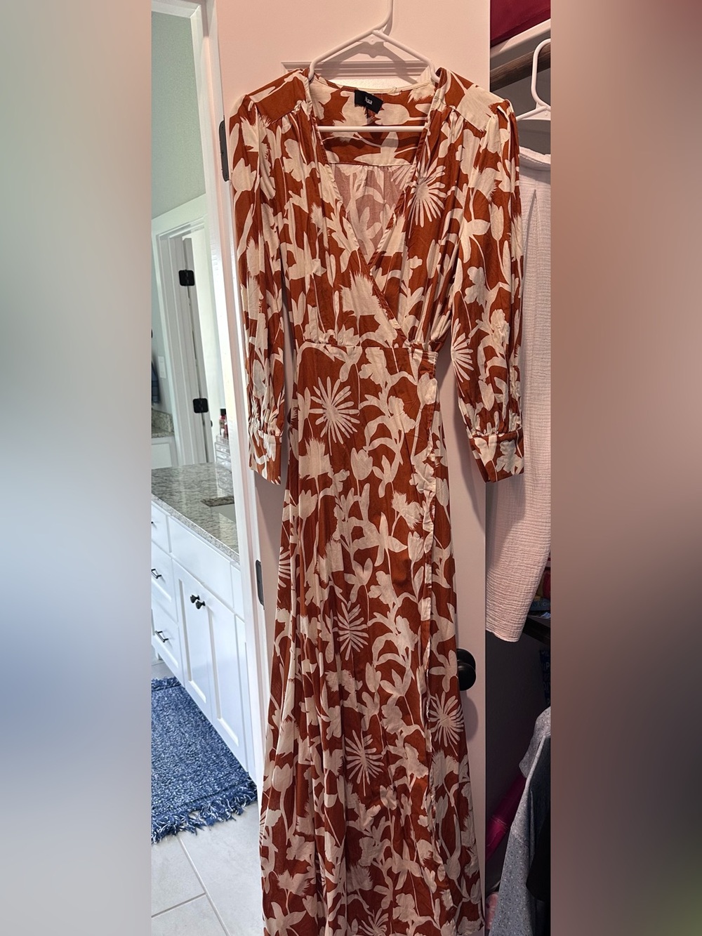 Aakaa Rust & White Floral Wrap Maxi Dress - Picture 2 of 5